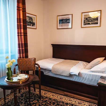 Grand Hotel